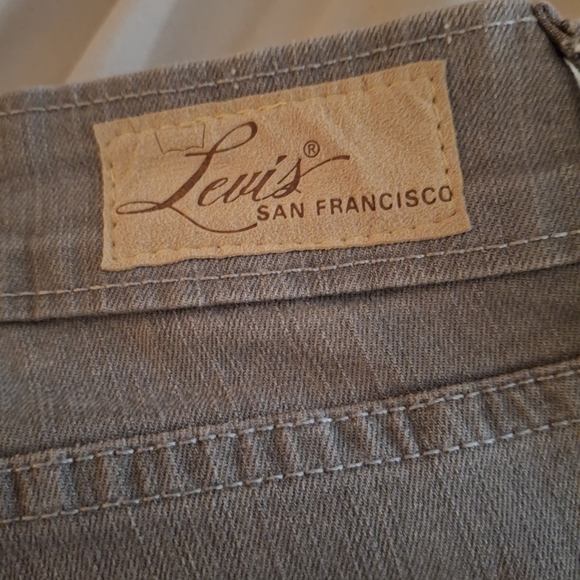 Levi's San Francisco Women's Gray Skinny Jeans - Picture 9 of 9